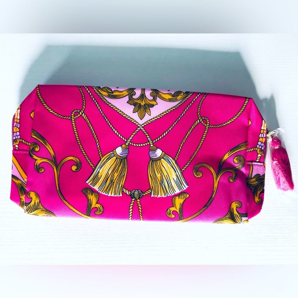 Estee Lauder Pink with rope and tassel design 10 x 2 x 5 zip top cosmetic bag - Picture 3 of 14